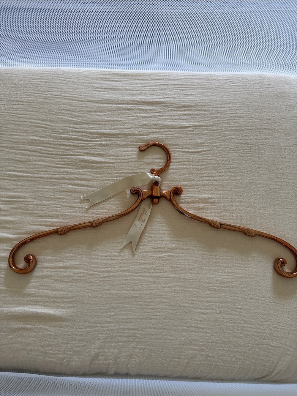 Elegant Decorative Metal Hanger in Copper